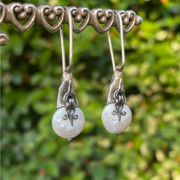 Silpada RARE Coin Pearl Sterling Silver Earrings W1269 - Picture 4 of 16